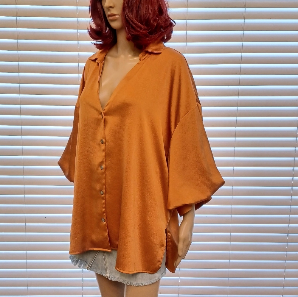 ODDY Satin Top